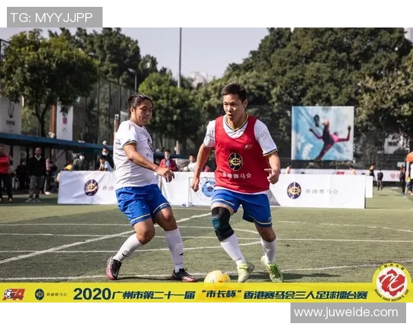 足球明星齐聚香港激情踢球引发球迷热烈追捧与期待